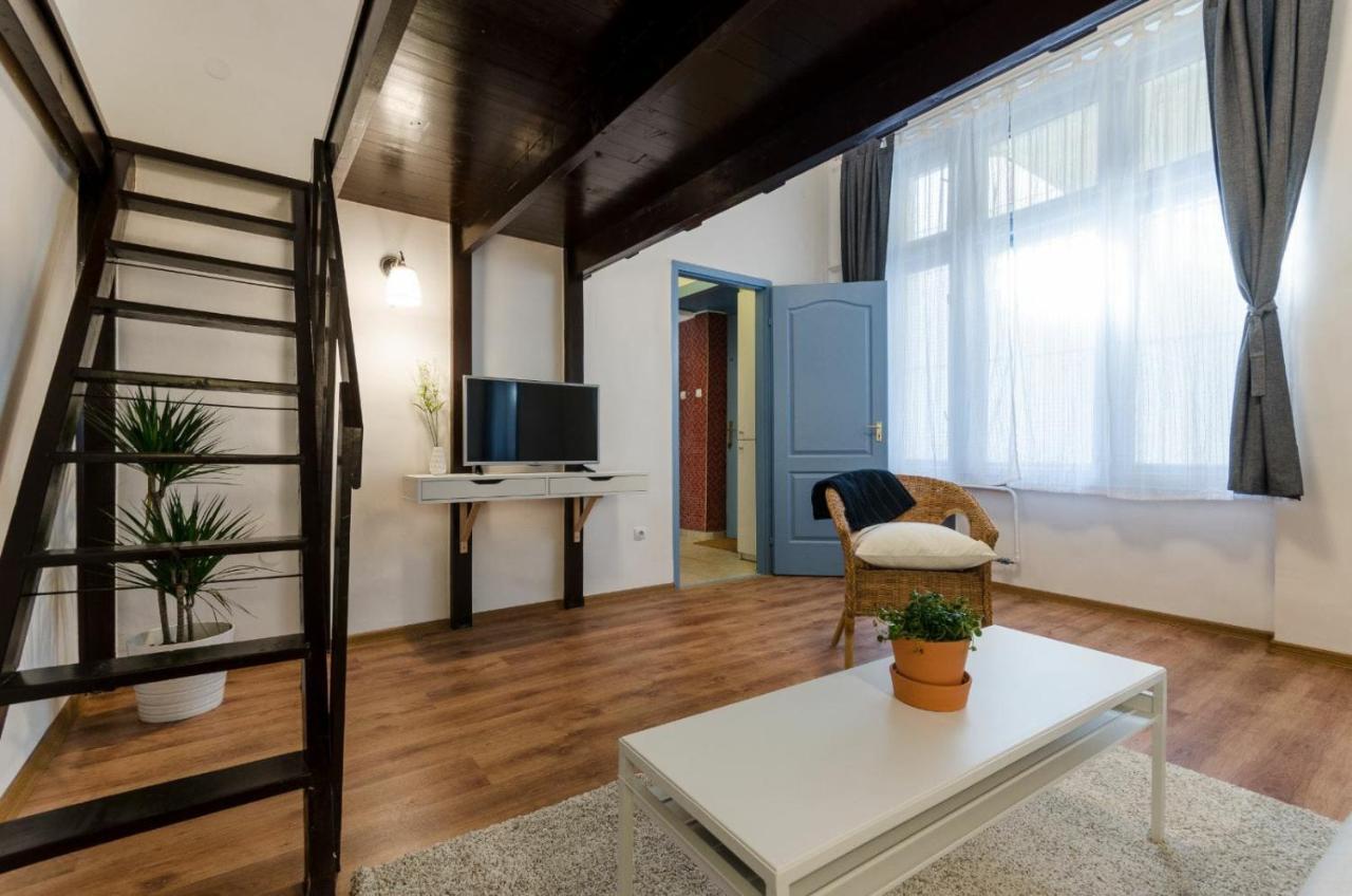 Quiet Cozy Apartment In Party Street E1 Budapest Exteriör bild