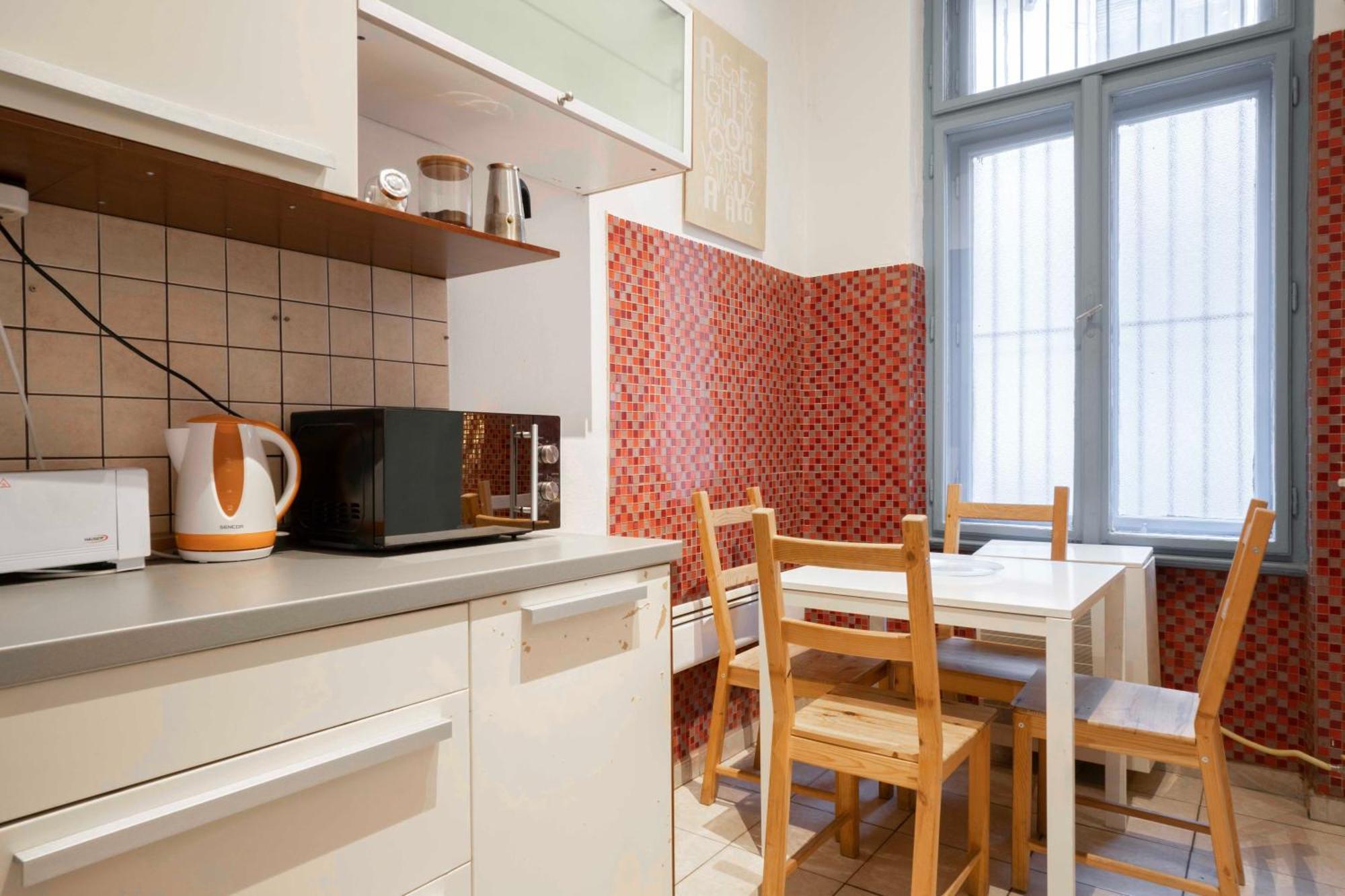 Quiet Cozy Apartment In Party Street E1 Budapest Exteriör bild